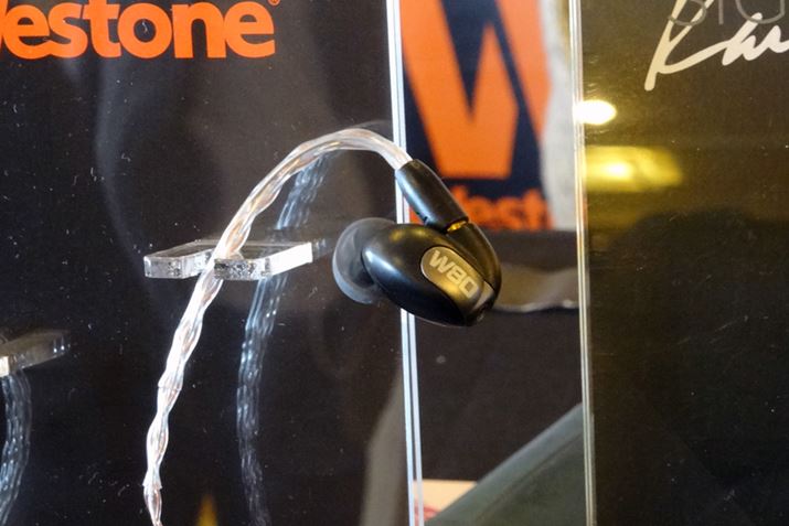 Westoneu[XɓWĂuW80vBWestonejőƂȂ8BAhCo[𓋍ڂCC[j^[