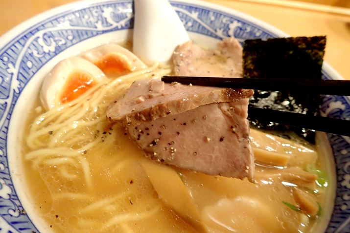 �`���[�V���[�́A��������Ƃ�����������������Ȃ���A���炩��