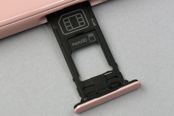 SIMJ[hnanoSIMTCYBmicroSDXC[J[h256GB܂Ŏgp\