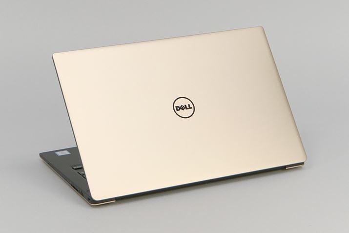 �V�F�̃��[�Y�S�[���h�B���݂̂Ȃ����F�ŁAiPhone�̃��[�Y�S�[���h�̂悤�ȃs���N�F�ł͂Ȃ�