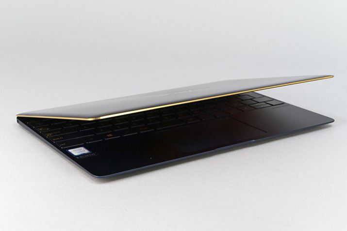 fBXvC̉ɂ͋F̃_ChJbgBL[{[h̍Fɋ߂F