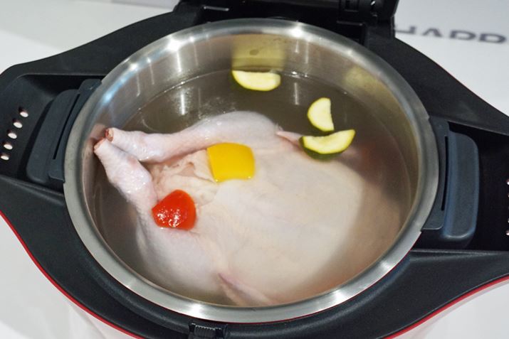 ���s�@�ł͌{��H�����g����������܂���ł������AKN-HT24B�Ȃ�{���ۂ��Ɠ�����܂�