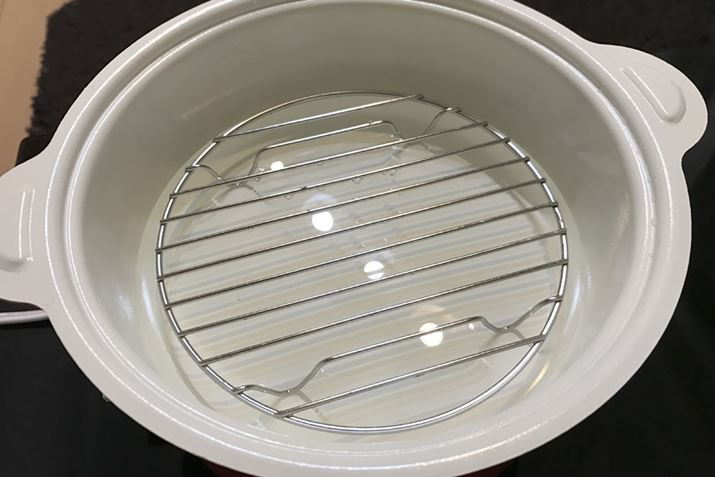 ���������̏����́A�Z���~�b�N�{�E���ɐ��𒣂��ď��������p�Ԃ��悹�邾��