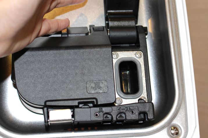 ���ꂪ�C�[�X�g�����Ă����Ƃ���ł�