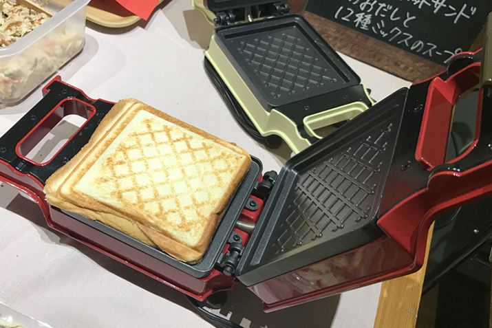 ���܂Ńv���X�ł���̂ŁA�ʏ�̐H�p�����ނ��Ȃ��g�p�ł���B�L���g���̏Ă��ڂ�����ς肩�킢��