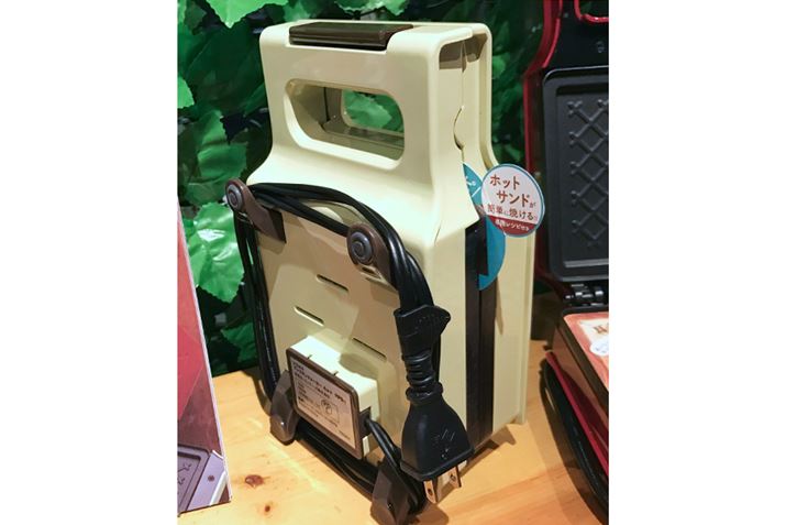 �R�[�h���������ďc�u�����\�B�ȃX�y�[�X�Ŏ��[���ł���̂��l�C�̃|�C���g��