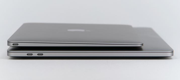 MacBookƏd˂Ă݂ƁAɌ݂͂