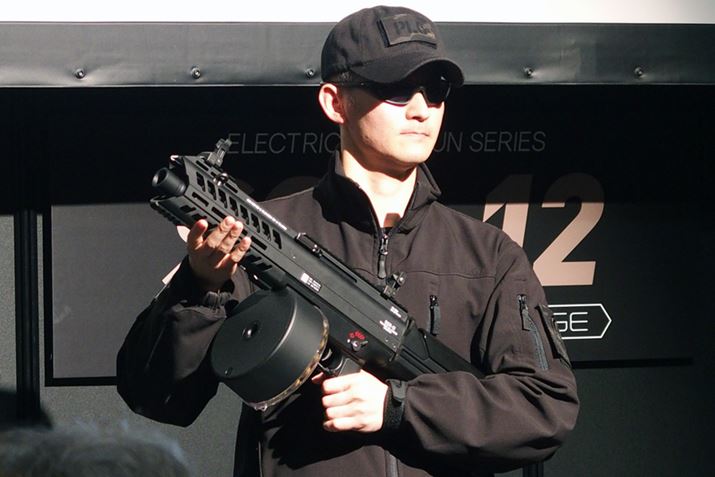 �h�����}�K�W���𑕒������Ƃ���