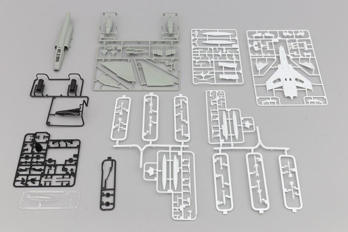 ���ׂĂ݂�ƈӊO�Ƒ����悤�Ɋ�����122�p�[�c�B�{���ɏ��S�҂őg�ݗ��Ă���̂��s���c�c