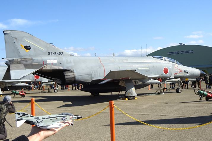 �A�����J�C�R�̐퓬�@�Ƃ͓h�����قȂ�܂����A���Ȃǂ̌`��͂قړ����i�Ȃ̂ł��傤������H�j