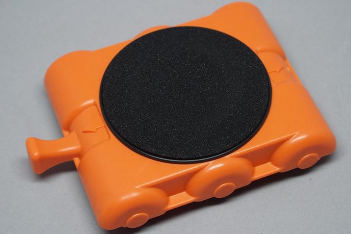 ԂłB7cm×s10cmƂ܂~jTCYłB4g300kg܂ŉ^ׂĂ܂܂