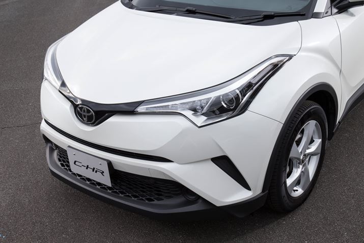 tg̃fUCARZvgJ[̖ʉecĂ