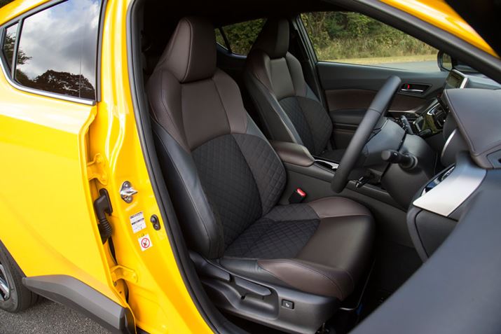 V[ǵATCh̒orI傫߂ŃX|[cJ[Iɂ炦Ă