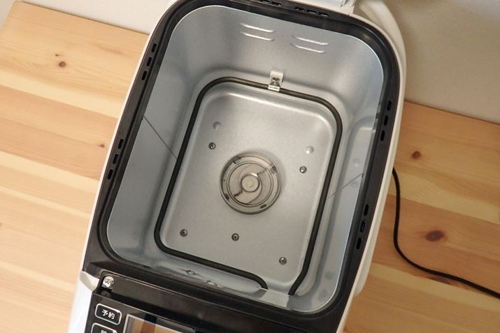 ʓIȃz[x[J[lɁAq[^[ŏĂdlłBid͂470W