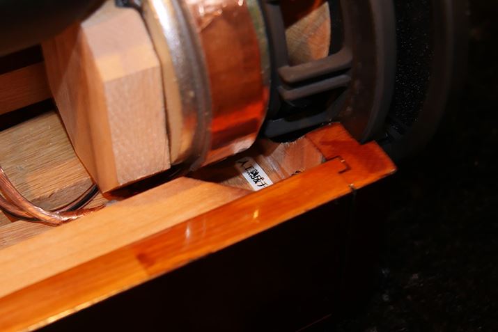 uSX-WD9VNTv̐lHn`F[_