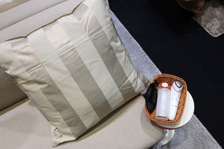 \t@ɂ́ANbVƁAɓe@ZbgŏĂ܂