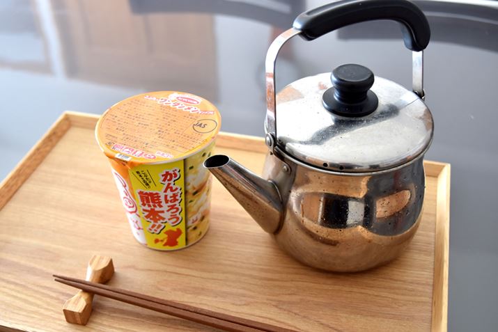 G[XRbÑ^̓eʂ́A60gi50gjB 3҂Ă΂łł