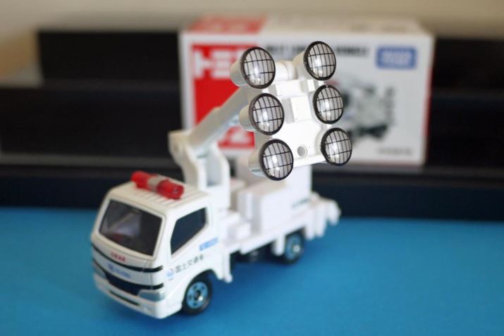 uNo.32 yʏ ƖԁvB܂ςBCg̉ł