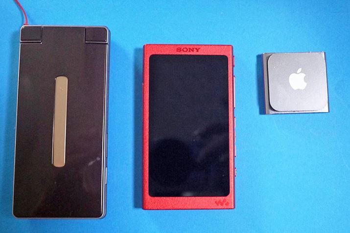 傫͖54.8mm x 97.3mm x 10.7mmBdʂ͖98gł