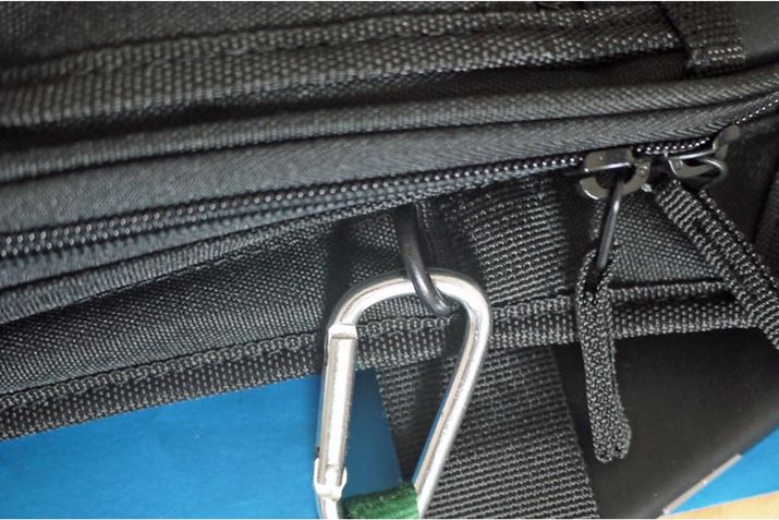 TChɂ̓JriȂǂ郊O܂