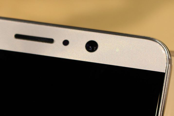 TuJɂ́A800f̃C[WZT[F1.9̑aYgݍ킳Ă