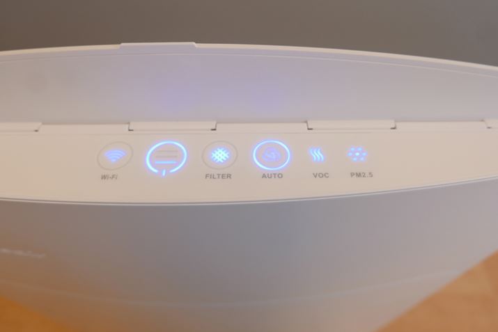 PM2.5�����m���Ď����^�]���J�n����A�Ƒ���p�l�����̃����v���_������