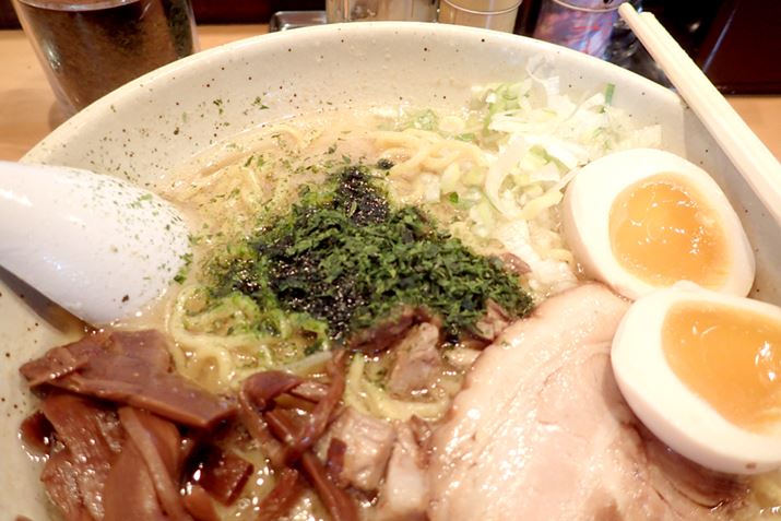 ̂hobƃX[vɓI ڂ́AĂ΂̂悤H