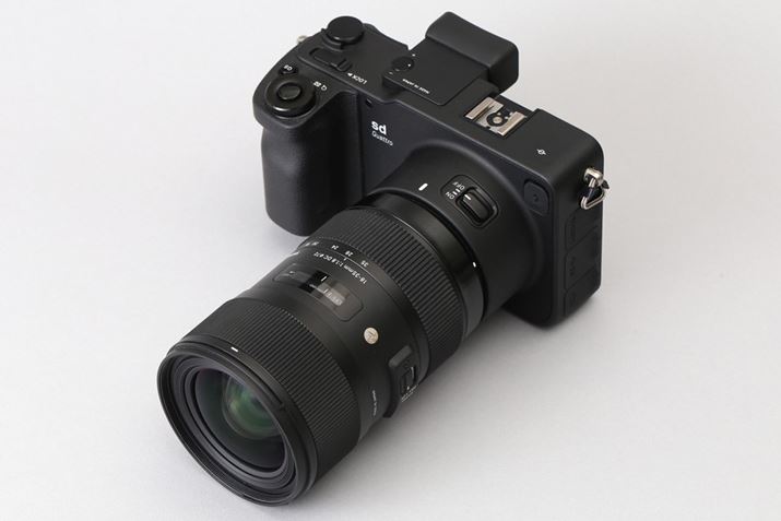 sd QuattroiY18-35mm F1.8 DC HSMj