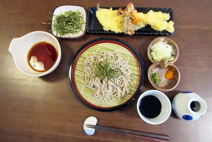 ͂A̒ʂBȂAVՂ̓X[p[̑yؔŔĂ