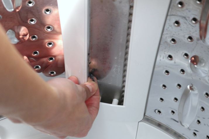 S~lbǵA{̑ɂꂪтĂ邱Ƃ̂ŕK`FbNI