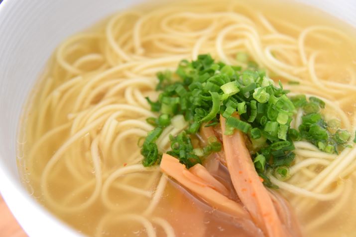 �ʔ���̃l�M�ƃ����}���g�b�s���O�B�����ڂ́A�ƂĂ���i�ł�