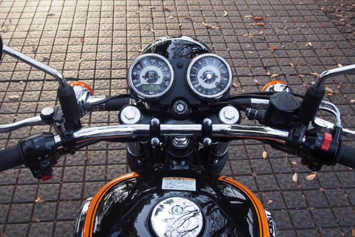 �R�b�N�s�b�g���璭�߂郁�[�^�[�̔z�u��f�U�C�����I�[�\�h�b�N�X�ŗ��j��������