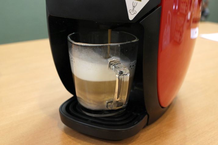 ߂AR[q[̒on܂B~NƃR[q[̑wI