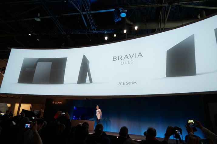 �uCES 2017�v�̔��^�e���r�ő�̃e�[�}���u�L�@EL�v