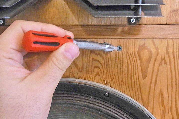 ꌩhCo[iScrewdriverĵ悤Ɍ{[yBlW͉񂹂܂