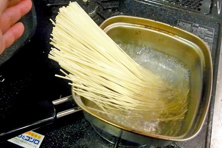 ܂͓500ml̐𕦓A˂190bł܂B܂A˂̍d߂ŎԂ͂D݂