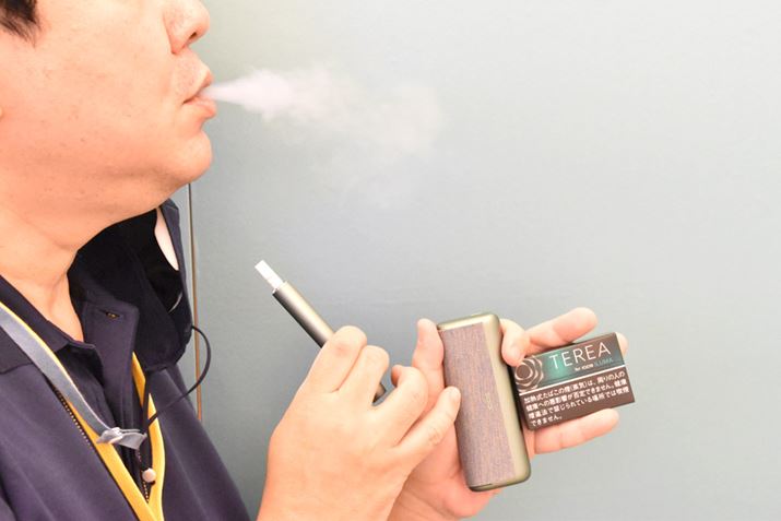 M^oR甭ĆA^oR̉Ƃ͈قȂAhLrIȂA┯ɃjICɂiʐ^́uACRX C} vCvj