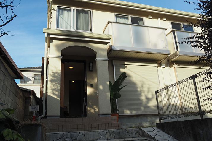 ̈ꌬƂŃvXcA[sꂽBۂ̉ƂLINK STYLE LEDgpV`G[V̌I