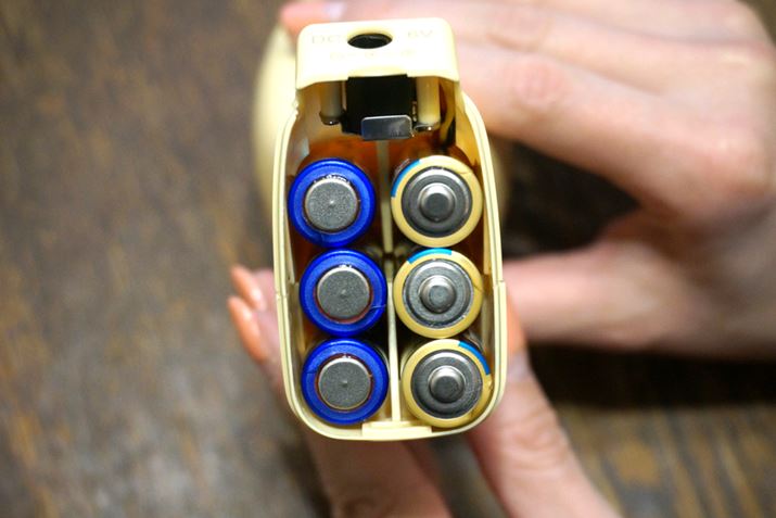 AC�A�_�v�^�[�̂ق����d�r�쓮�ɂ��Ή�