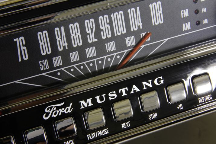 \[Xؑւ̃{^⃉WI`[i̕\ՂNVJȃfUCł