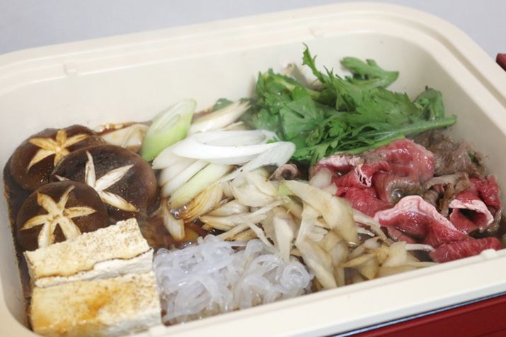 �t�J�i�x�͐[���Ɩʐς�����̂ŁA��l2�l�ŐH�ׂĂ��������炢�̗ʂ𒲗��ł��܂�