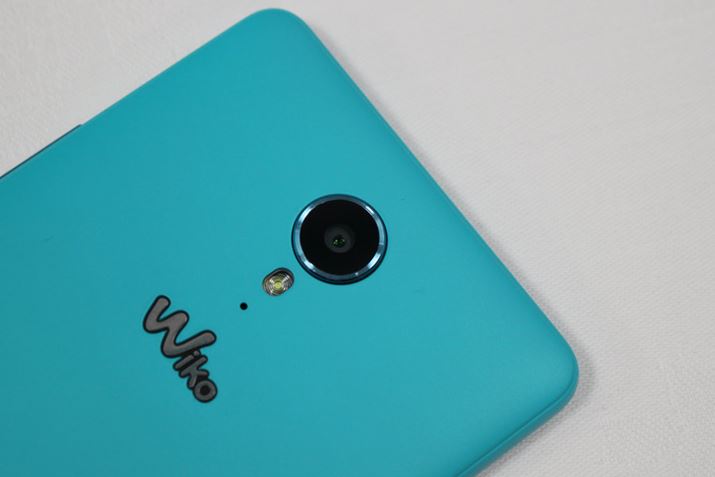 ���C���J�����͖�800����f�B720p�̓���B�e���\