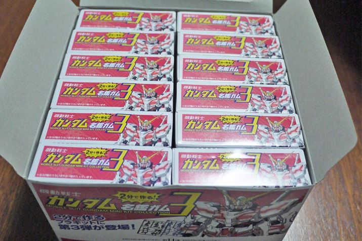 �u���C���h�{�b�N�X�Ȃ̂Œ��ɉ��������Ă���̂��͂킩��܂���