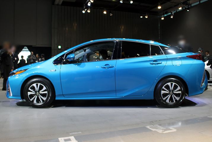 ��{�I�ȃV���G�b�g�͌��s�v���E�X���ʂ����A�O��̃I�[�o�[�n���O�����߂Ɏ���Ă���