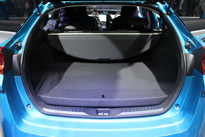 ���Q�b�W�X�y�[�X�̉����Ƀ��`�E���C�I���o�b�e���[�����[����e���ŁA��ʂ��オ���Ă���