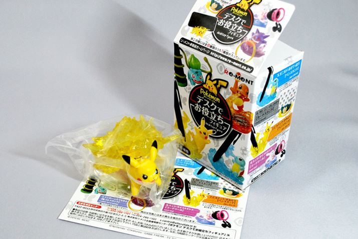 ���̒��g�B�|�P�����̏����ȃt�B�M���A�������Ă��܂��B���������Ă��邩�͊J���Ă݂Ȃ��Ƃ킩��܂���