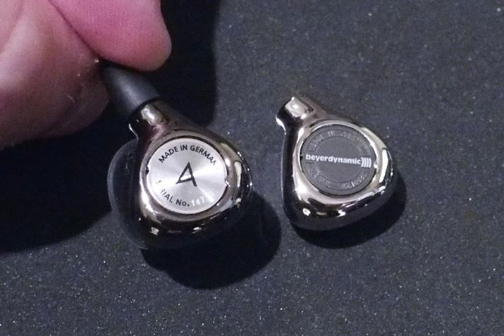 AK T8iE�Ɣ�r�����Ƃ���