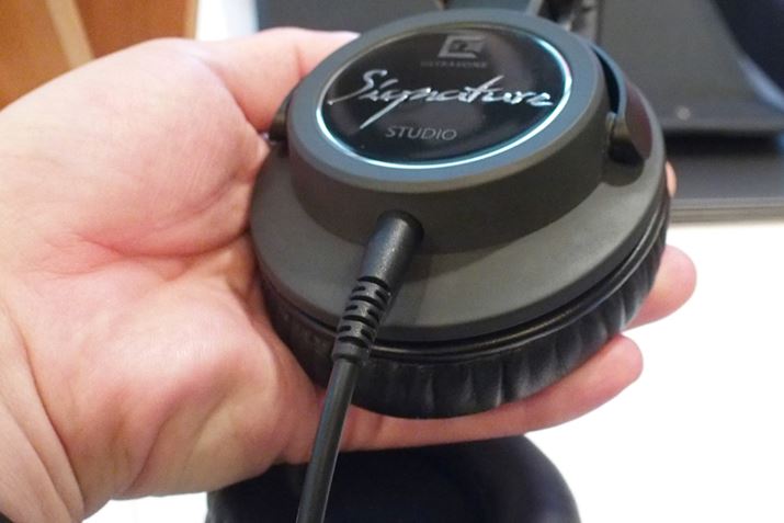 �P�[�u���͎��O���\��