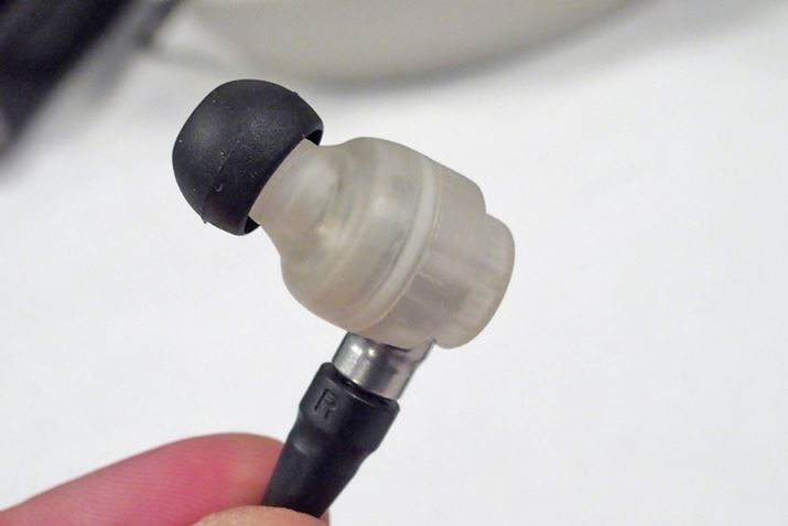 �V�^�̃h���C�o�[���j�b�g�𓋍ڂ��Ă��邱�ƈȊO�́A�ڍׂ͖��炩���ɂ���Ȃ�����