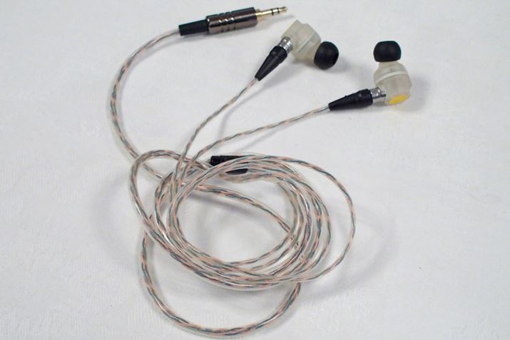 ����͔�������⟑̂Ɏ��߂��ēW������Ă���